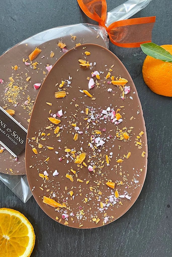 RobinsandSons's tweet photo. Assorted Belgian milk chocolate Easter Egg bars, topped with a variety of scrumptious toppings £6.99.

Check out our entire range:

https://t.co/REUel8Fc57

Pictured left to right: Go Nuts, Orange Crackle, Salted Caramel Nibble.

#eastereggs #eastergiftideas #Nuttychocolate #yum https://t.co/hDRjKBhkGU