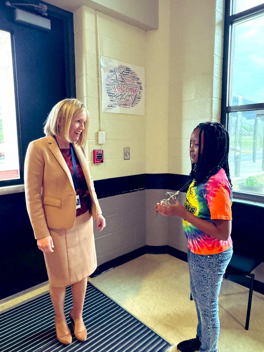 kristin.smith tweet media