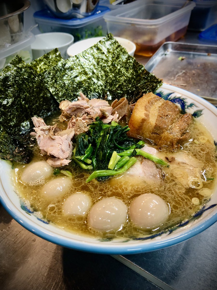 JIRAIGEN_CLUB's tweet photo. 明日3月20日(水)の #rajukuinthehouse は「とんこつ醤油ラーメンです♪ご飯ものは炙り焼きチャーシュー丼！フォロワー様限定はメンマです！！皆様の御来店お待ちしております。※写真は特製ラーメン。営業時間Open11:00~14:00close #五ノ神精肉店 東京都あきる野市小川東3-9-13 #ラ塾 #rajuku https://t.co/pTDHWHnFah