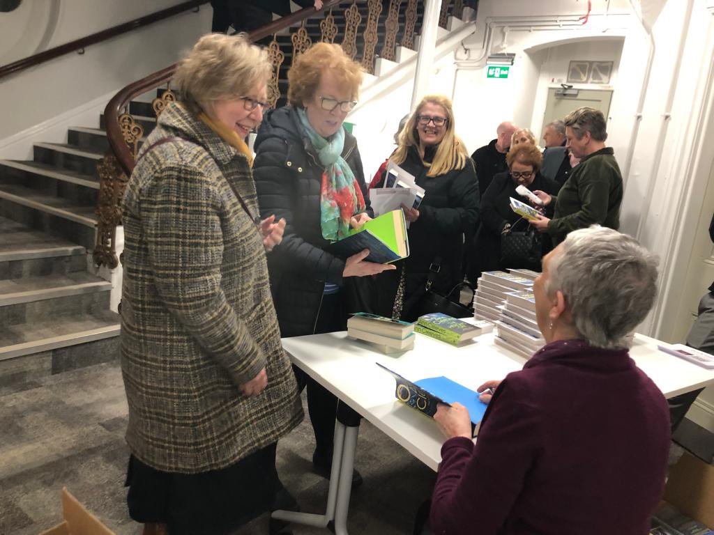 A wonderful, warm and insightful evening with Queen of Crime @AnnCleeves alongside the wonderful @Alis_Hawkins talking all things crime fiction! Thank you @YFenniBorough and to our sell out audience for such a welcome.