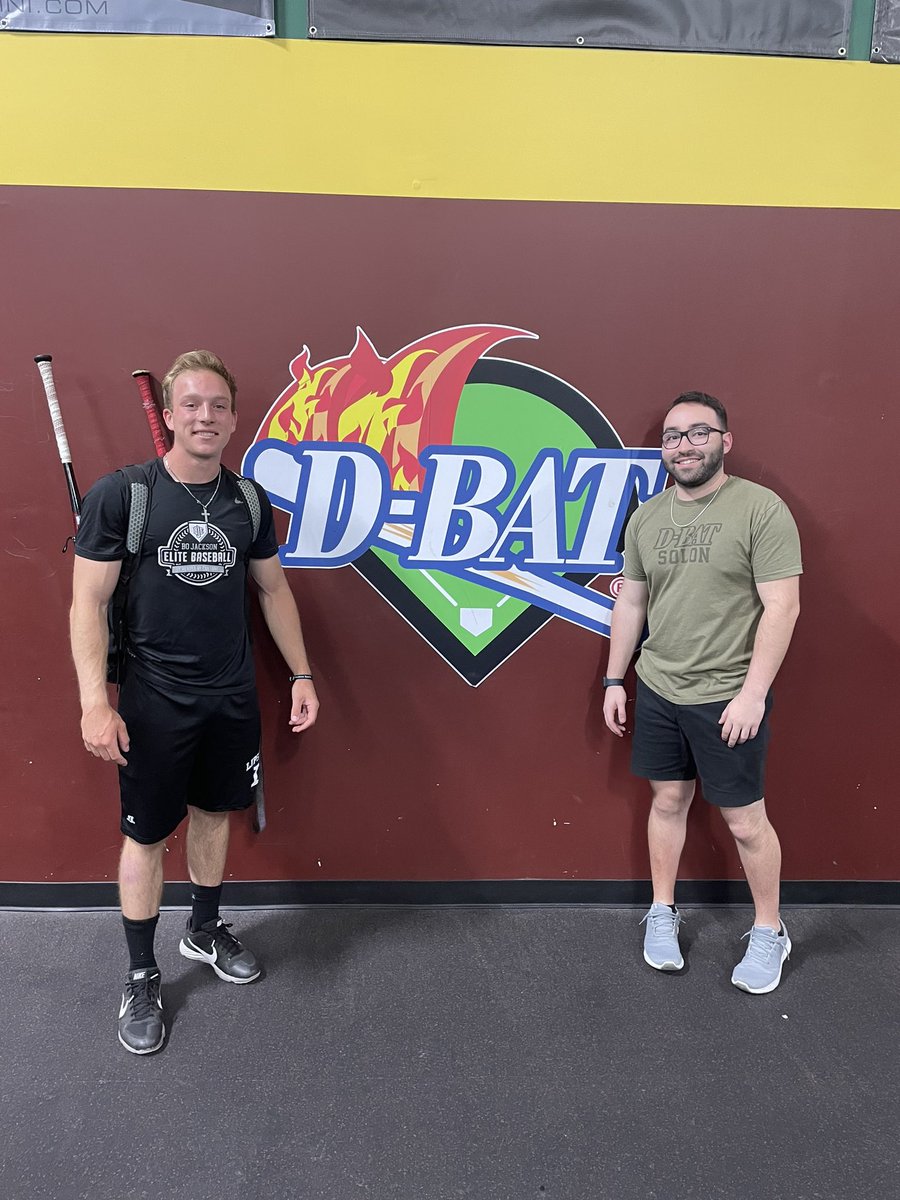 D-BAT Solon tweet media