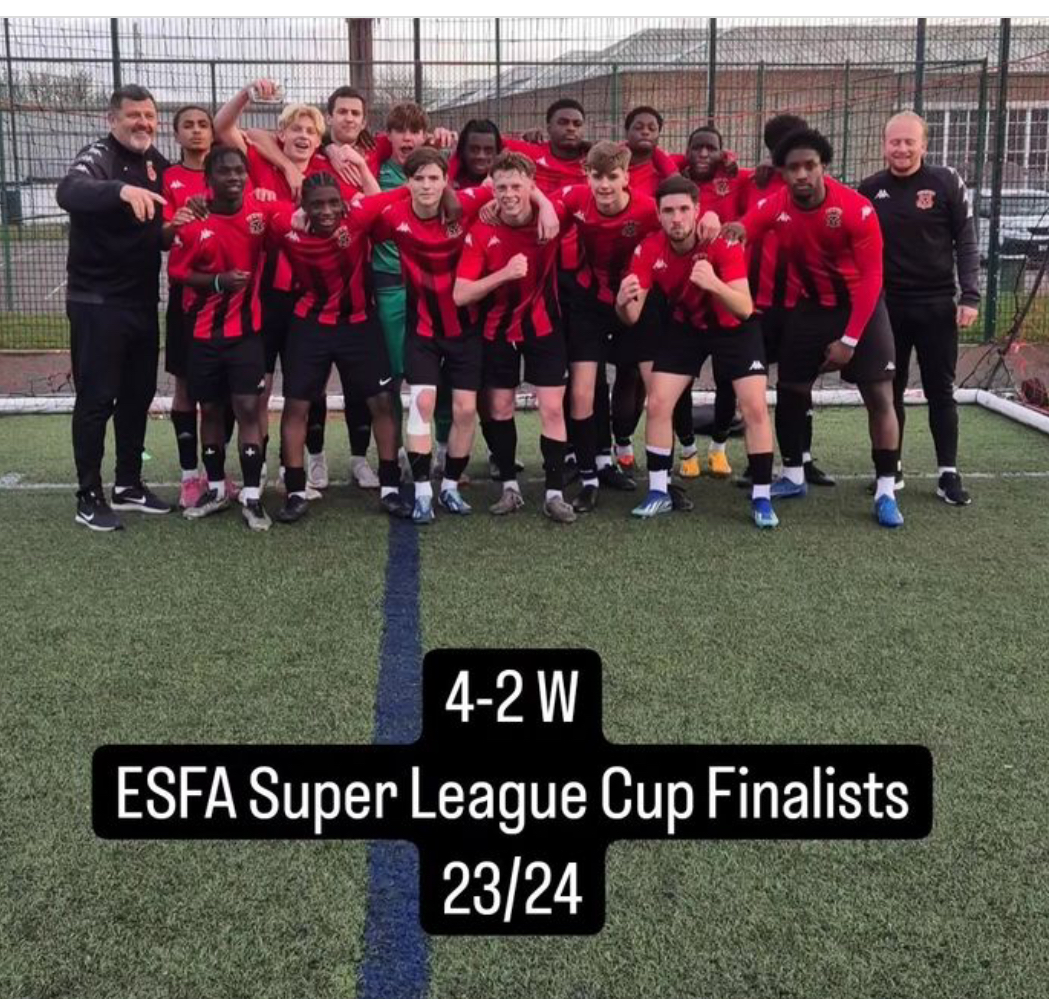 Abbey Boys battled hard against an unbeaten Bradfield College, twice coming from behind to win 4-2. Dorrell hits another Hat-trick with Sanni getting the 4th! Abbey Boys now join the Girls Academy in the ESFA Super Cup as Double Super Cup Finalists! ⚽ #TeamBA #🏆#Finalists ⚫🔴