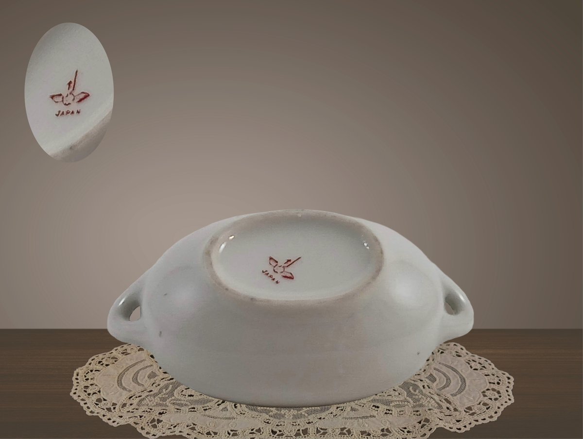 Miniature Soup Tureen, Child's Play Tea Set, Moss Rose by Japan, Porcelain China, Serving Tureen With Lid forgottenkeepsakes.etsy.com/listing/168462… #mossrose #sugarbowl #chinateaset #trinketdish #ringdish #teaset #teaparty #tureen #vanityset #ringdish #trinket #roses #bonechina