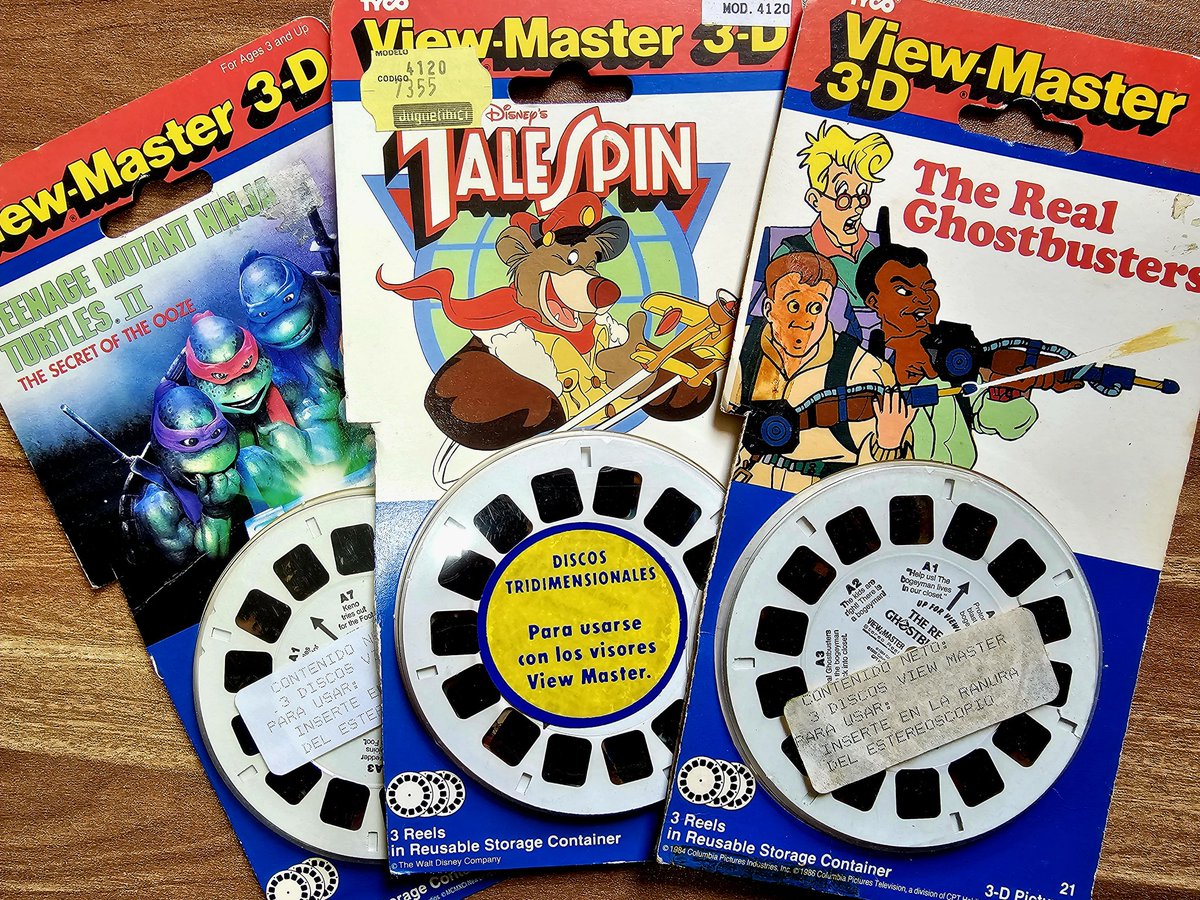 AKIRADEVILMAN's tweet image. My childhood and my dad&apos;s hobby!! I love this disc soo much tough i am really worried about them since some are 60 years old and they are desintegrating #viewmaster