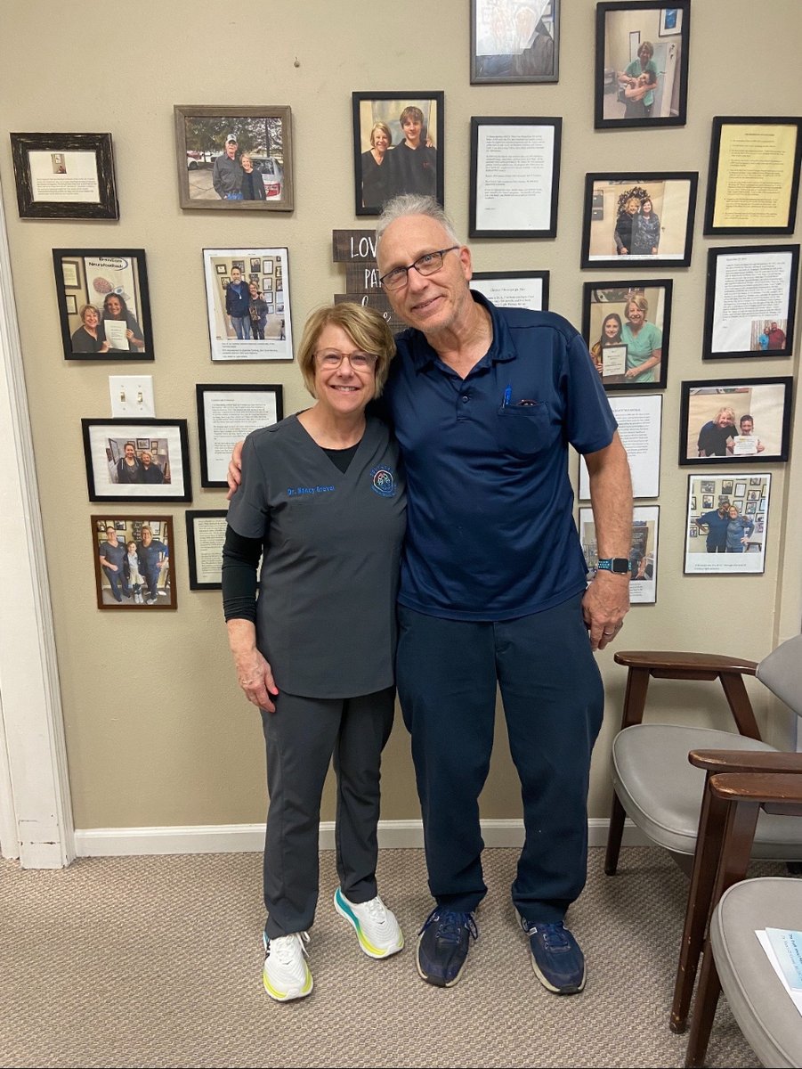 SBrainBodySol's tweet image. From aching to thriving at work! Celebrating Dr. Nancy’s incredible patient who conquered neuropathy, now excelling in his workday and enjoying quality time with his furry companion 🐶🐾. Sensory loss updates: left foot from 75% to 21%, right foot from 41% to 10%.
