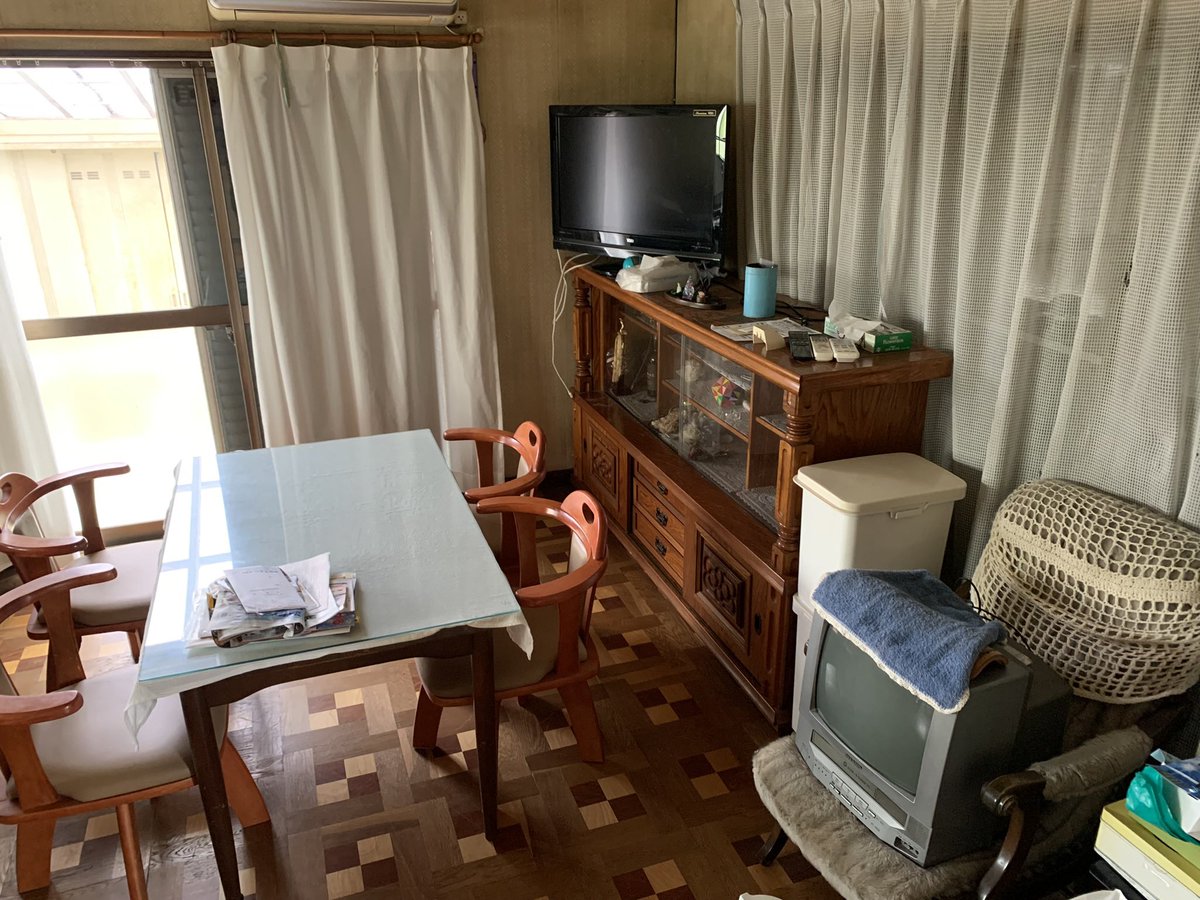 osouji_sozy's tweet photo. 不動産会社様の仲介で
一軒家の残置物撤去を承りました。

お家の売買での残置物にお困りの方は、
ぜひご相談下さい。

#残置物　#残置物撤去　#遺品整理
#片付け　#不用品回収　#神奈川県 https://t.co/Xe78otsLz2