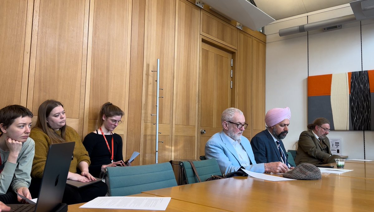 We’re pleased to hold a successful West Papua APPG in the UK Parliament today 18/03/24. We discussed the need for a UN visit and the danger of a Prabowo government. Thanks to @alexsobel for hosting, @jeremycorbyn @RichardBurgon @AnnelieseDodds @ChrisLawSNP @TanDhesi for attending