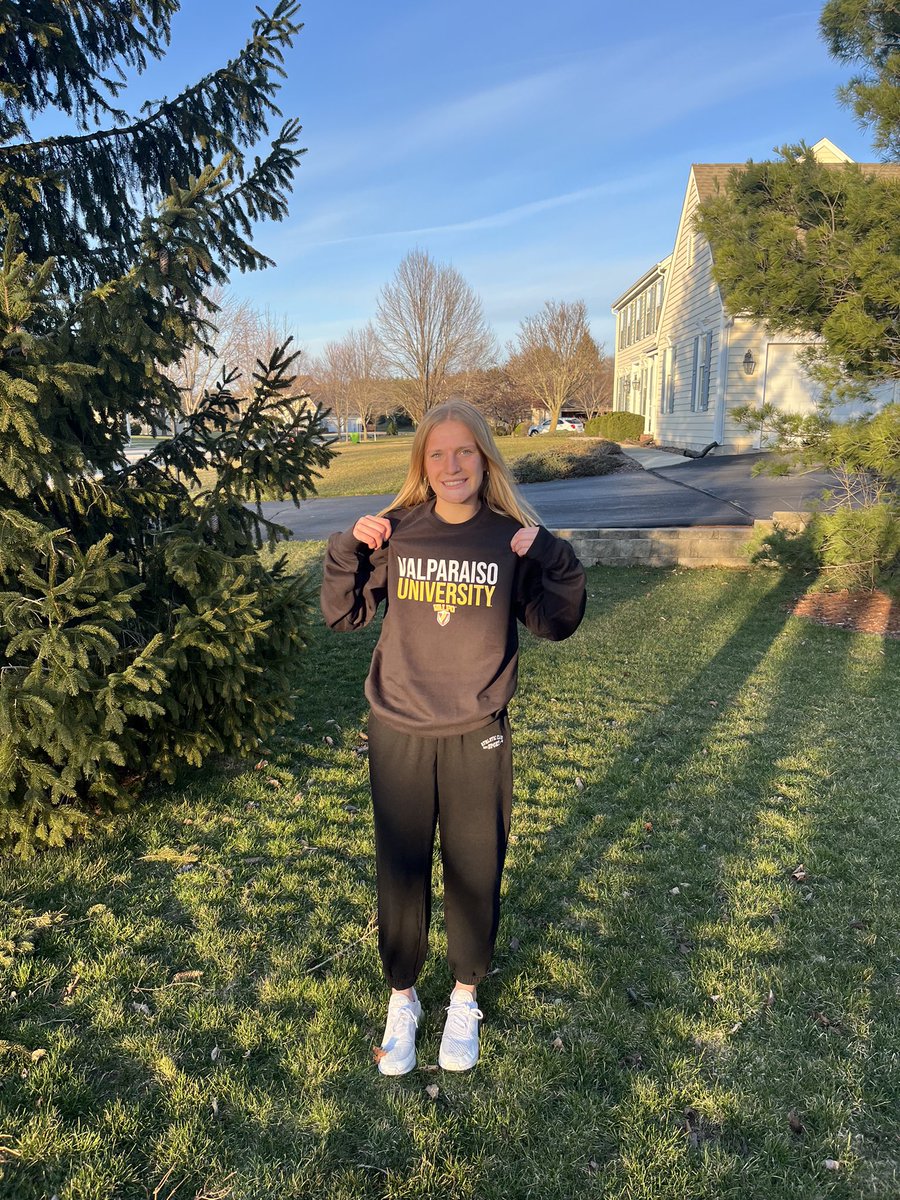 I am excited to announce my verbal commitment to play D1 soccer at @ValpoWSO. Thank you to my coaches, teammates, family, and God for pushing me to where I am today. Thank you to Coach Bri and Coach John for this opportunity. Go Beacons! @SCWAVEROC @ImYouthSoccer @wave_sc