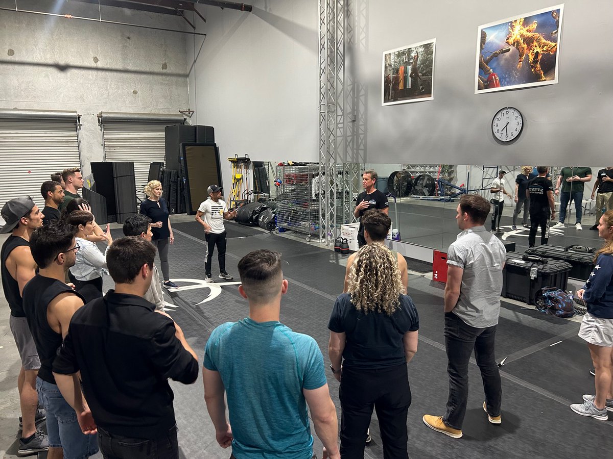 action_horizons's tweet photo. Our Orlando cast recently got the opportunity to attend an acting workshop with coach Tom Hillmann. Thanks Tom for a great workshop! #ActionHorizons #ActionHorizonsStunts #Acting #Workshop #EnrichmentProgram https://t.co/9KQFfP7wrr