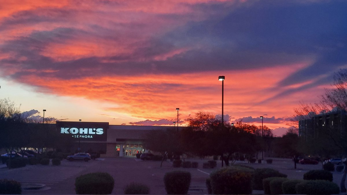 Sunset in Scottsdale. <a href="/Kohls/">Kohl's</a> you're welcome.