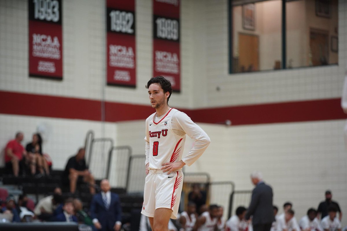 INBBallSource's tweet photo. Lake Central grad Nick Anderson is transferring from D2 Barry. He scored 17.4 points per game by making 42.3% on 3s. Anderson's one of the best on-the-move shooters in the country.

📷: Barry Athletics https://t.co/H5iA9dEY3E