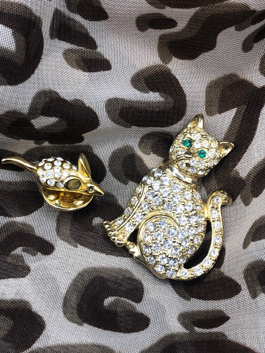 bohoboulevardca.etsy.com/listing/125235… cat and mouse rhinestone brooches #vintage #brooches #vintagebrooch #catamdmouse #catbrooch #rhinestone #mouse brooch #vintageaccessories #vintagejewelery #etsyseller #etsyshop #etsystore #etsyfinds #bohoboulevard #bohoboulevardca