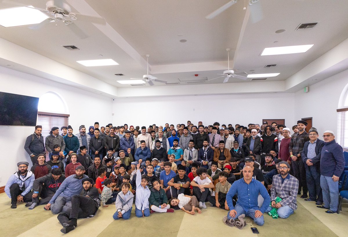 MKA__LA's tweet photo. Exciting day at the Annual Local Ijtema for Khuddam and Atfal in Los Angeles! From engaging Taleem competitions to thrilling sports events and insightful sessions, it was a day packed with growth and camaraderie. #MuslimYouth #MKA #Ijtema #MKALosAngeles https://t.co/GNTy3VFuWb