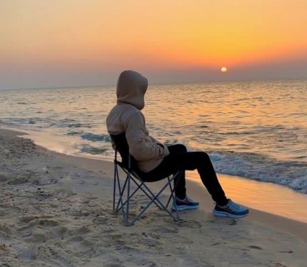 सिकवे गीले जो कुछ भी हो माफ़ करना"!

हम निकल चुके है अपने सफर पे अगर ना लौटू तो माफ़ करना

हमने तोड़े है गुरूर सबके अब टूटा है गुरूर मेरा

वो वक्त तो नही लौट सकता हो सके तो मुझे माफ़ करना!

कुछ गलती तेरी है कुछ गलती मेरी है!

अब उन गलतिये का क्या करे हो सके तो मुझे माफ़ करना,,✍️
