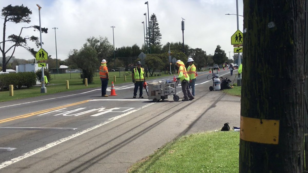 BraniganSabado's tweet photo. Kamuela, Hawaii

Traffic backed up in Waimea from before KTA entering town, to a mile past Marrimans. 
For this: https://t.co/2ooxjcIJAl