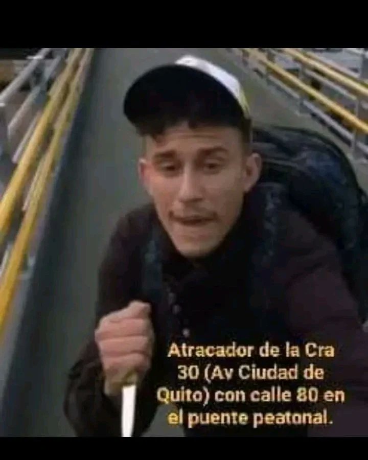 el_tio_copa's tweet photo. El Tio Copa inspector Gadget 🧐
Anferni Alejandro Lunar Benitez Decidió volverse viral, atracando sobre el puente peatonal de la Cra 30 con Cll 80. Ayúdemos a qué se haga famoso el ratatui 🐀 desliza a la izquierda para ver a la ternurita 🤗 https://t.co/sSIsBPopZb