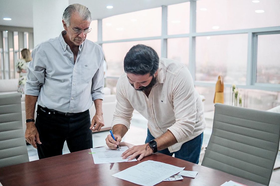 veranodelarosa's tweet photo. Hoy se unió a nuestro gabinete el nuevo subsecretario de Turismo del departamento, @Jalfarodecastro. Con su experiencia y trayectoria, estamos listos para impulsar el desarrollo turístico en el Atlántico. ¡Bienvenido, Jaime! 👏🏼 https://t.co/TEux4t3mob