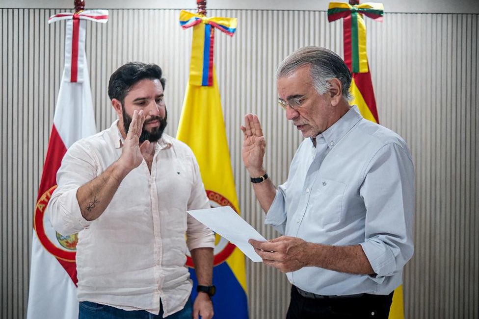 veranodelarosa's tweet photo. Hoy se unió a nuestro gabinete el nuevo subsecretario de Turismo del departamento, @Jalfarodecastro. Con su experiencia y trayectoria, estamos listos para impulsar el desarrollo turístico en el Atlántico. ¡Bienvenido, Jaime! 👏🏼 https://t.co/TEux4t3mob