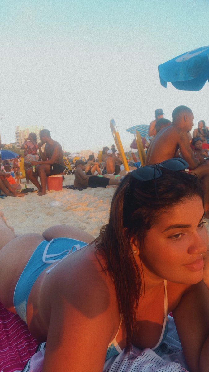 izacouto95's tweet photo. É ela🥵
#Praiana #Ipanema #Posto8 https://t.co/24uP0IM4Rd