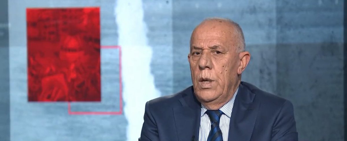 drhossamsamy65's tweet image. قناة الجزيرة توقف اللواء الدويري: 

رغم أن الدويري ظهر بمنشور على منصة إكس يوم أمس الأحد قال فيه إن سبب غيابه هو عارض صحي ألم به ومنعه من التواصل عبر وسائل التواصل الاجتماعي، ومنعه كذلك من الظهور عبر شاشة الجزيرة، إلا أن تسجيلاً صوتياً للدويري يتم تداوله على نطاق واسع، أثار جدلاً…