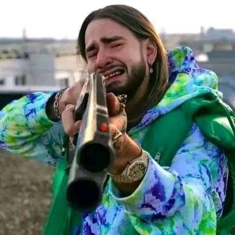 You have two choices;
•Do comments and like my post
•say shahada'h
Choose wisely 😄
صبح بخیر 🍂