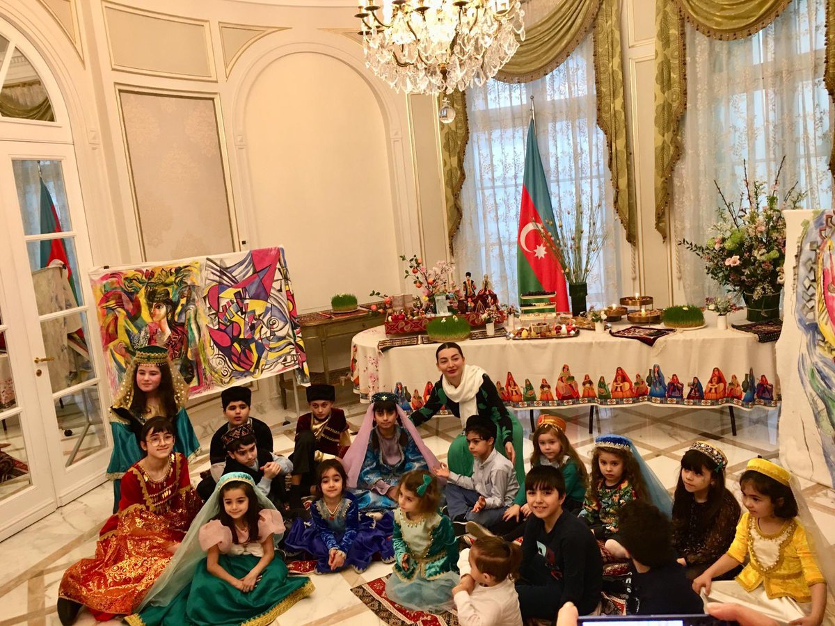 FrAzDialogue's tweet photo. 🇫🇷 Célébration de la fête de #Nowruz avec les élèves de l’école du dimanche #Natavan au Centre Culturel de l’Ambassade d’#Azerbaïdjan à #Paris
🇦🇿 Parisdə fəaliyyət göstərən “Natəvan” həftəsonu məktəbinin şagirdlərinin #Novruz şənliyi
#novruzbayramı #nowrouz #novruz2024 https://t.co/85ueffxSHU