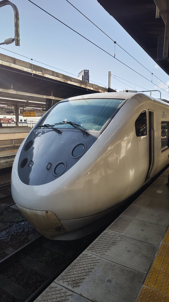 Te20T's tweet photo. 敦賀まで・・違和感
数日前まで金沢だったのにね https://t.co/enh14lFiWV