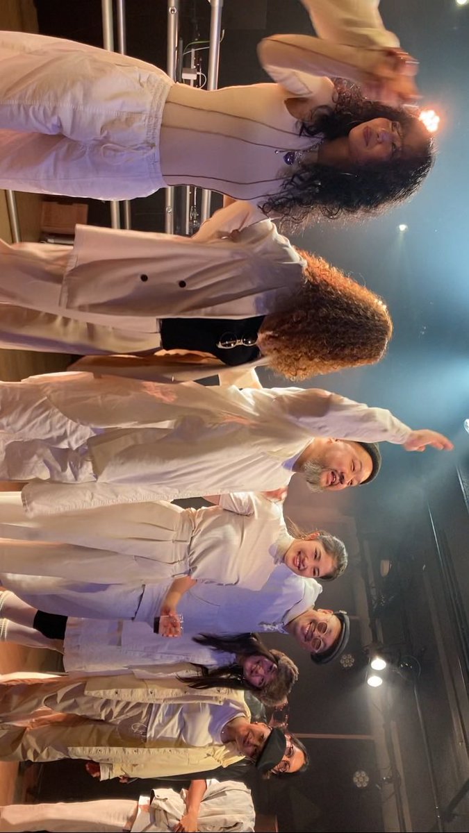 ecg566's tweet photo. 3月17日 下北沢ADRIFT
ライブ前のDJからドンドン盛り上がってそのままライブスタート。ダンサーのパフォーマンスで更に会場の熱が一段階上がる。次々に演者が入れ替わり激アツな音楽と時間を観客と共有していく最高なライブだった。
#grooveman_spot
#Kzyboost
#aimi
#Hanah_Spring https://t.co/G3HtIxDTXi