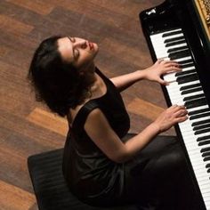 SuzanneDearest's tweet image. “🎵&quot;
𝐏𝐥𝐚𝐲𝐢𝐧𝐠 𝐭𝐡𝐞 𝐩𝐢𝐚𝐧𝐨 𝐨𝐟𝐟𝐞𝐫𝐬 
𝐚 𝐩𝐥𝐞𝐭𝐡𝐨𝐫𝐚 𝐨𝐟 𝐡𝐞𝐚𝐥𝐭𝐡 𝐛𝐞𝐧𝐞𝐟𝐢𝐭𝐬 
𝐭𝐡𝐚𝐭 𝐰𝐢𝐥𝐥 𝐬𝐮𝐩𝐩𝐥𝐞𝐦𝐞𝐧𝐭 𝐞𝐯𝐞𝐫𝐲 𝐩𝐚𝐫𝐭 𝐨𝐟 𝐲𝐨𝐮𝐫 𝐥𝐢𝐟𝐞. 
B𝐫𝐢𝐧𝐠 𝐚 𝐩𝐢𝐚𝐧𝐨 𝐢𝐧𝐭𝐨 𝐲𝐨𝐮𝐫 𝐡𝐨𝐦𝐞 𝐭𝐨𝐝𝐚𝐲