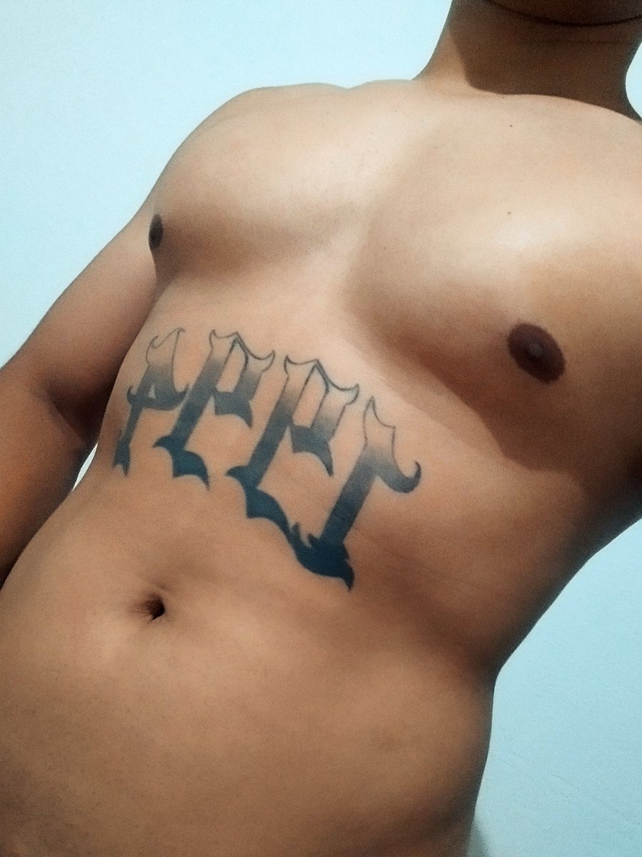 BearXArte's tweet photo. Vocês acham que essa foto minha da uma belo desenho? 🤔🤔🤔 https://t.co/m1v6EZL1pG