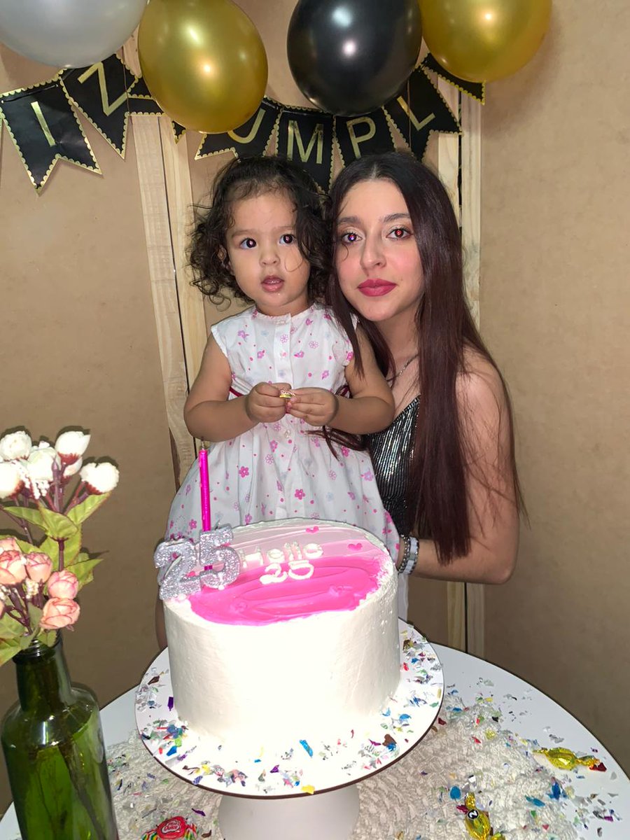 melisalara17's tweet photo. 25 🙌🥳 ¡con mí negritaaa! 🥰 https://t.co/8A11JGpGuw