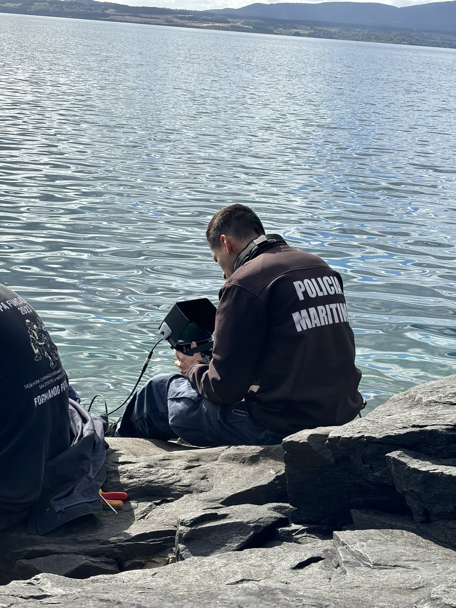centralcbpangui's tweet photo. Durante este fin de semana operadores ROV de nuestro CB se trasladó hasta Isla Huapi en el Lago Ranco por la búsqueda de una persona que se encontraba desparecida desde noviembre del 2023, obteniendo resultados positivos en su búsqueda. #BomberosdeChile
#ArmadadeChile https://t.co/laXU4mt7iV
