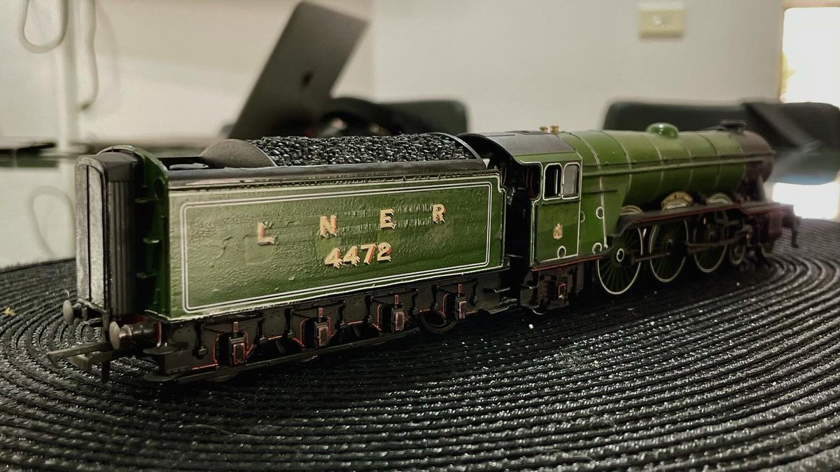 Benn_T23's tweet photo. I give- My *Railroad* Flying Scotsman

Although the livery is unique, I wanted to do this to show that the Railroad models can look different if not better than the base models.

Light weathering, gloss coat, a page worth of waterslide decals! https://t.co/QivhQ2k59d