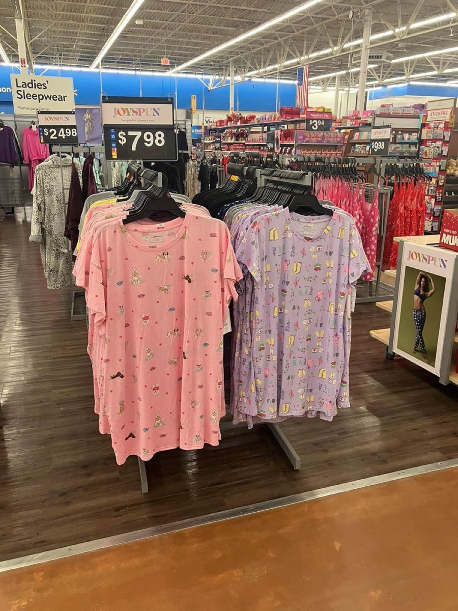 FliirtNextDoor's tweet photo. I’m just trying to fall in-love and buy you these… https://t.co/LXaBVMNodo
