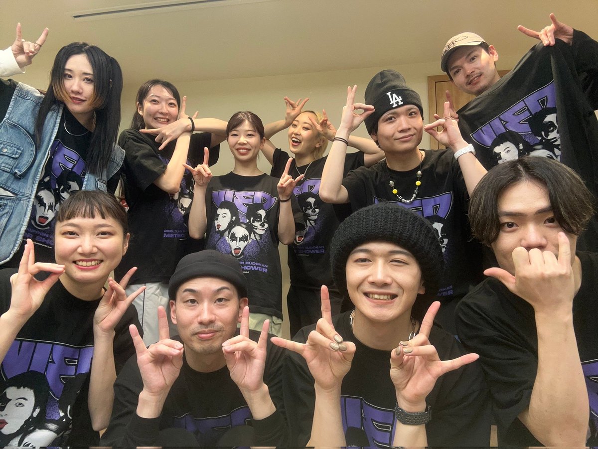 suimega8's tweet photo. 〜○○〜L I V E〜○○〜
水曜日のカンパネラ @wed_camp
2024年3月16日『日本武道館単独公演〜METEOR SHOWER〜』
水中めがね∞中川絢音、根本紳平が『たまものまえ』パートに振付として参加させて頂きました🕺🔥

関わって下さった皆様、本当にありがとうございました！
Dancersお疲れ様でした✊❣️ https://t.co/C2BRuo5Gkd