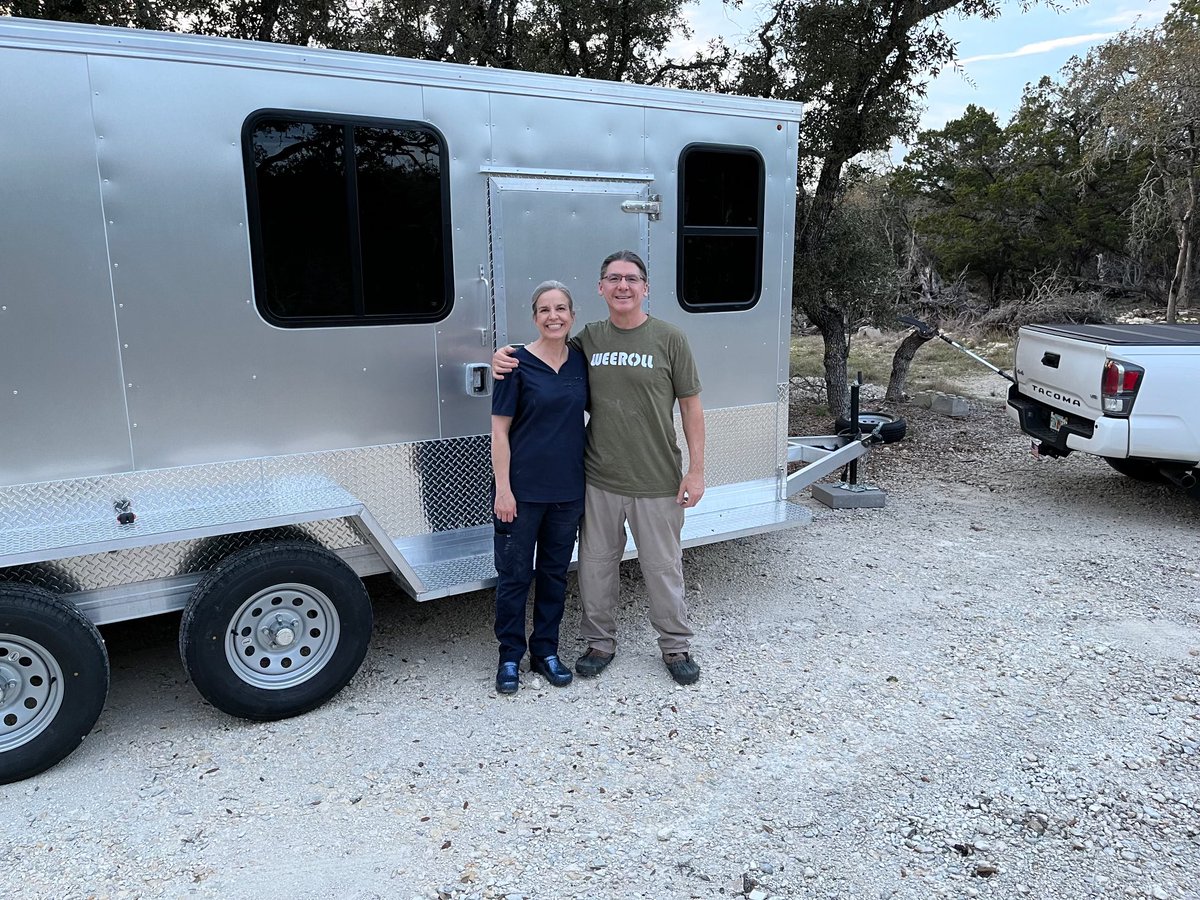 weerolltrailers's tweet photo. The Kowalski’s and their 2024 Nomad 18 XW XXT by #WeeRoll - Designed with health &amp; adventure in mind, this model is perfect for those with chemical sensitivities: an all-aluminum build, free from glues, tapes, and other VOC-emitting materials! #MCSFriendly #TravelTrailerLife 🚐🌿 https://t.co/Ctjv0aT2XL