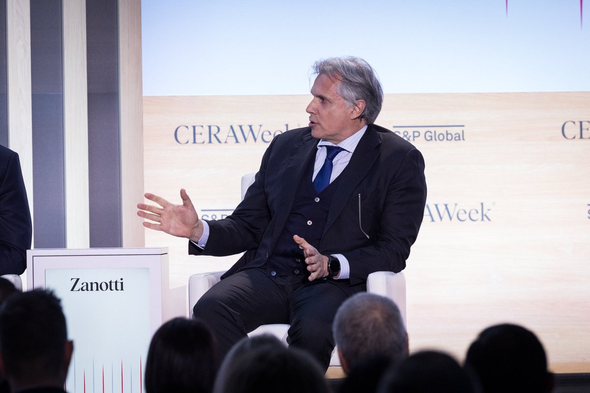 _LucaZanotti's tweet photo. Had the privilege of taking part in a @CERAWeek panel with industry peers from ExxonMobil, Suncor and Aethon Energy on the North American energy market, where all panelists agreed, we still have room to grow. #CERAWeek #TenarisInUSA https://t.co/tOKRSGNGkZ