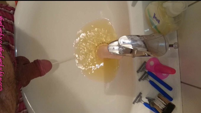 📢Introducing my new video!🎥  🤩 My Urine Pissing 🤩[1080p]  👉https://t.co/oCXQbVS5xB👈  @faphousecom #Amateur<a href="/tag/bathroom"class="tags"><span>#bathroom</span></a><a href="/tag/pissing"class="tags"><span>#pissing</span></a><a href="/tag/solo"class="tags"><span>#solo</span></a><a href="/tag/amateur"class="tags"><span>#amateur</span></a><a href="/tag/smallcock"class="tags"><span>#smallcock</span></a>