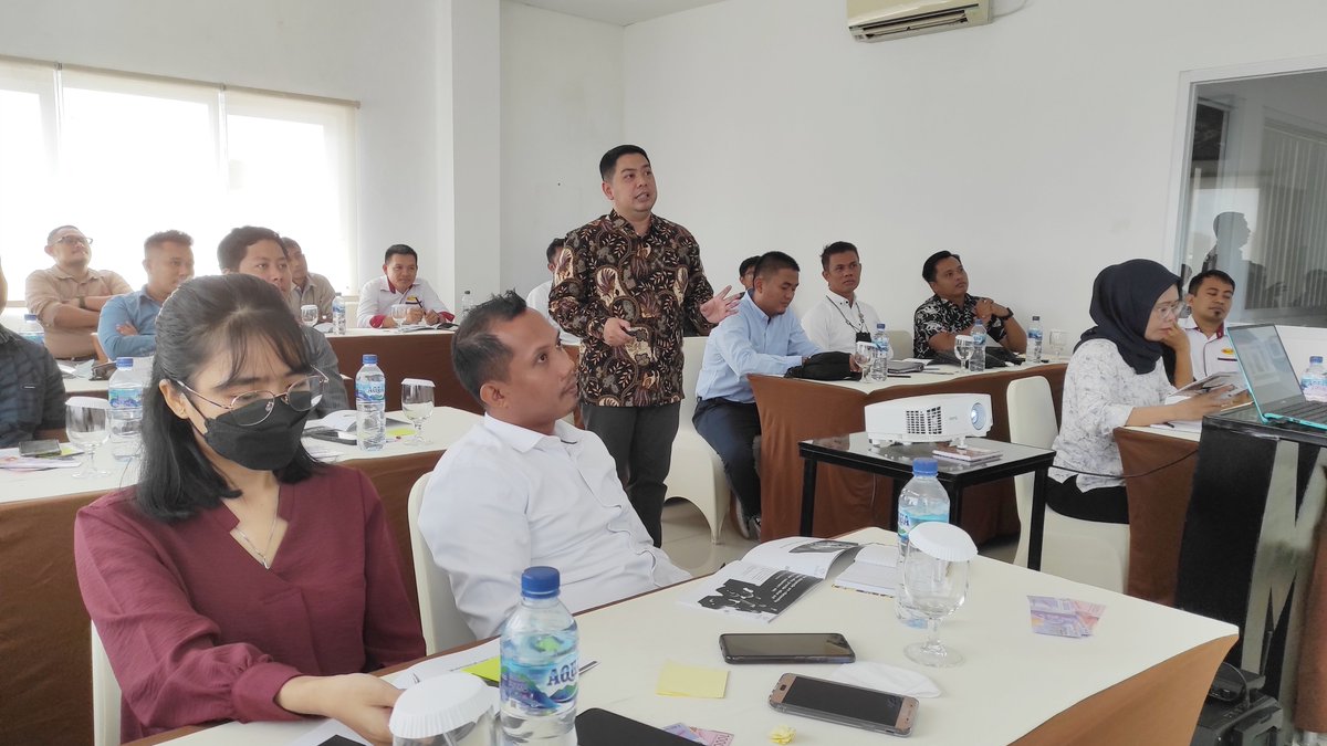 JazakYA's tweet photo. Delivering  Batch 10 of SMART Consultative Selling Training for Sales and Marketing Team of the fastest growing animal health company.
Thanks and Congrats to al Learner and Leader.
#smartconsultativeselling #smartselling #sellingskills #salesforcedeveloper #salesforcedevelopment https://t.co/IAdElIaBmv