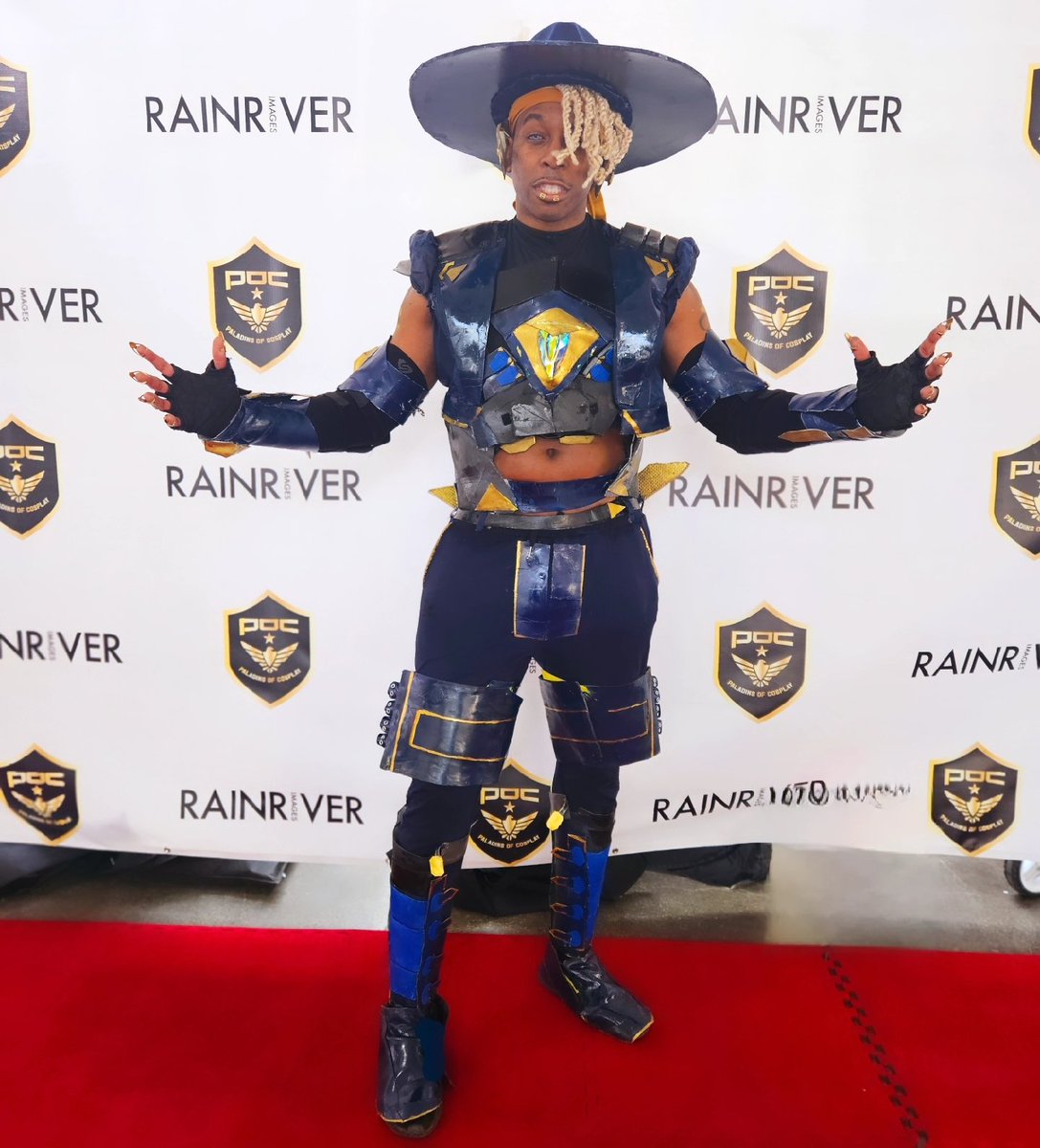 wendellwpii's tweet photo. Got to bring out my Seer Cosplay to the red carpet @lightbenders2024
.
Made this whole cosplay
📸 by @marcus_catt
#lightbenders2024 #paladinsofcosplay #kaufmanorganization #cardinalbuilding #rainriver #apexlegends #Wendellcosplays #respawnentertainment #Seercosplay https://t.co/2w8etGu9Xl