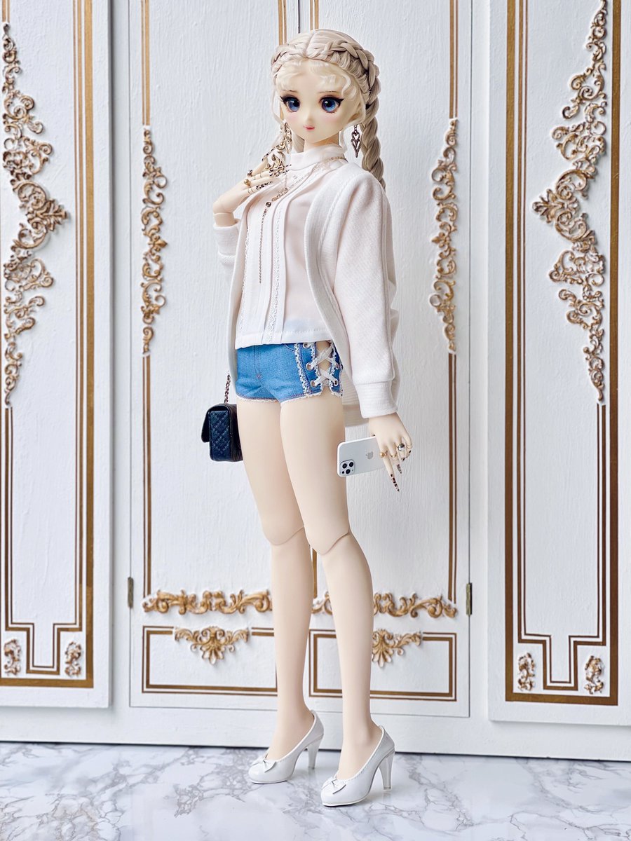 chanel_no1002's tweet photo. 봄이 올랑말랑 🍃

💇🏼‍♀️ : @migidoll 
👀 : @StudioInsert 
✨ : @bjd_GEB 
👕 : @inoce_machico 
🩲 : @horichinyoiko
👠 : @volks_doll https://t.co/StM7BLTSm1