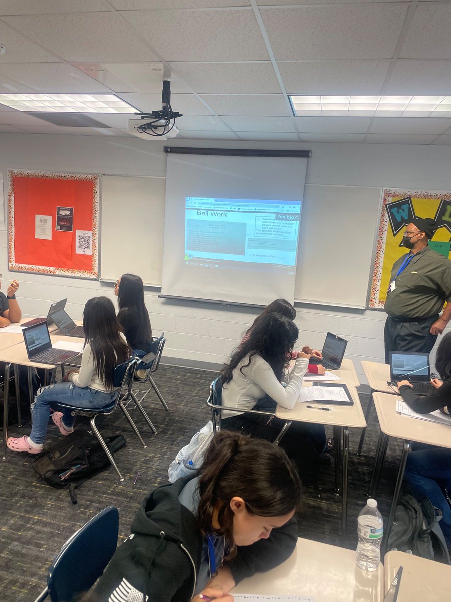 Welcoming our students back from Spring Break with our kickstart to STAAR Countdown. I had the privilege to co-teach alongside of Mr. Parker using PearDeck to support student discourse with open ended questions. @FrankCahuasqui @NeimanOwens @TaomiDavis @CISD_ML