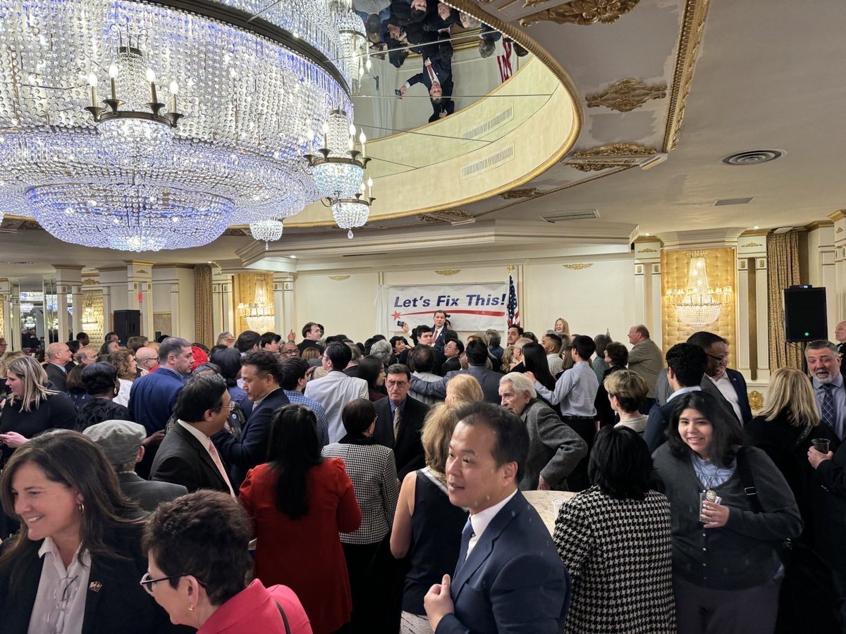 New York is fired up! It's been over one month since we took back New York's 3rd Congressional District, replacing George Santos in Congress. On November 5th, we are going to have to do it again. Spread the word and chip in a few dollars today to help: secure.actblue.com/donate/trstwit…