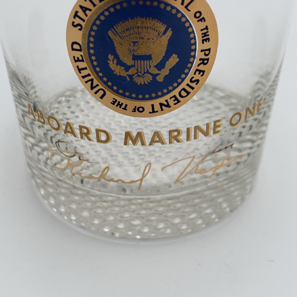 Here is a rare one. Marine One whiskey glass from the Richard Nixon presidency. Still has the tag. So excited to find this! #president #nixon #marineone #vintagebar #vintageofmidwest