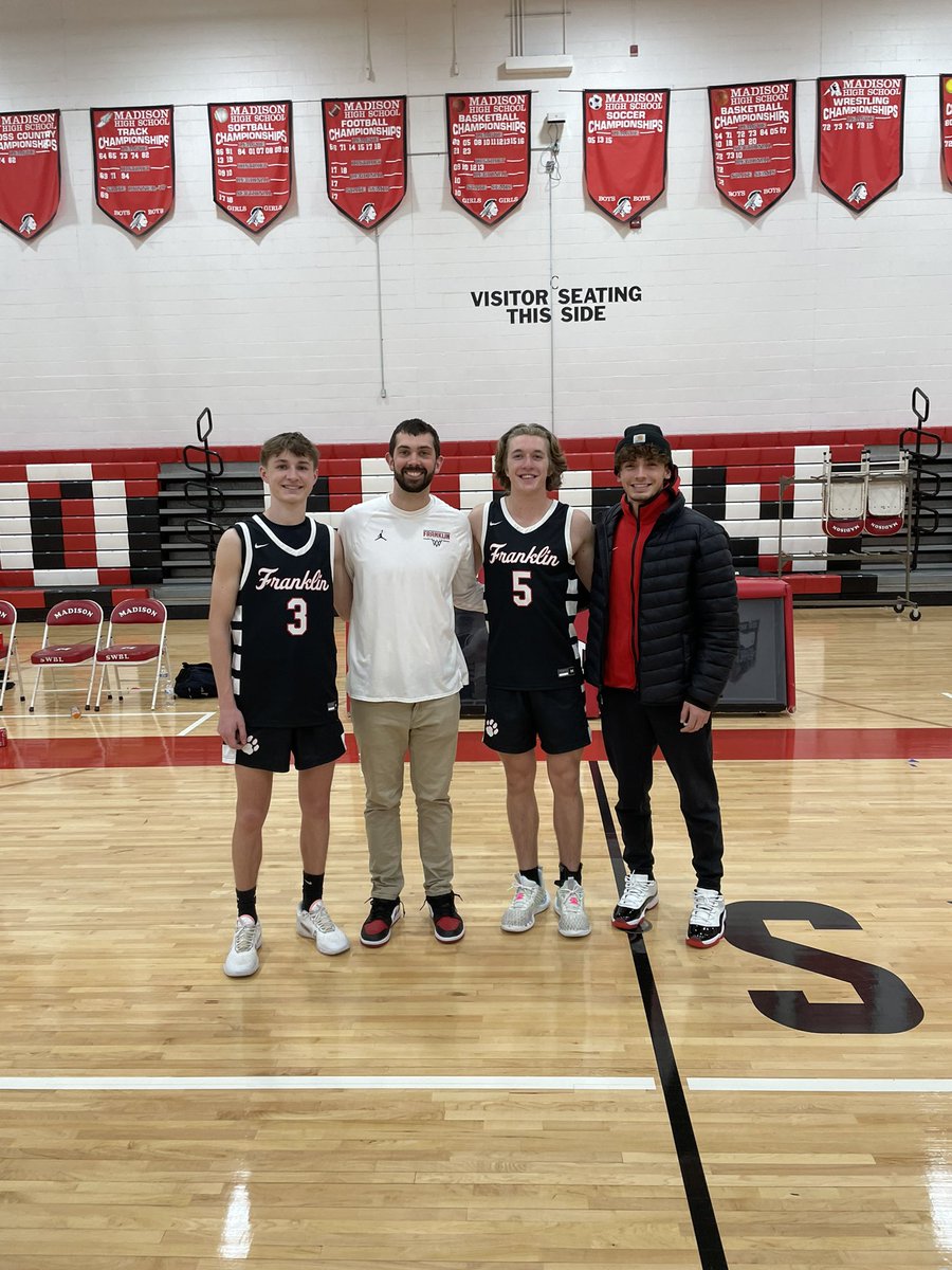Coach_Alford15's tweet photo. Had a great time coaching the @SWBLSPORTS Allstar game tonight. Glad I had the chance to coach my guys one last time! https://t.co/nEFHRcJRqJ