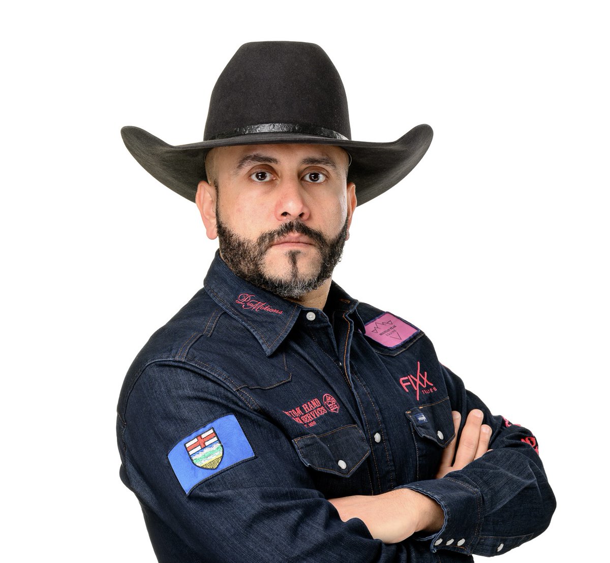 My pro rodeo headshots just came in and I figured I'd use one as my profile picture. They make the journey all the more real. Oh, and I'm ALWAYS ready to show of my 'Berta pride (and represent my sponsors). Let's do this!