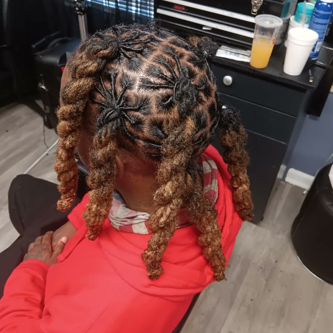 EdwardStro14389's tweet photo. Locs Gang https://t.co/Fz0nf7WZf8