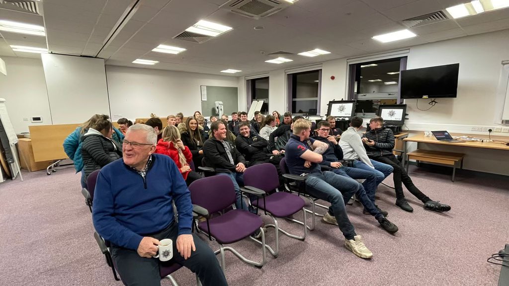 Continuing the important work of sharing information with the farming community, Cumbria volunteers Brian Armstrong and Luiza Oliver (also a firefighter) showing @edenvalleyyfc_ and @penrith_youngfarmers around #penrith firestation and talking about fire safety! 🔥🚒 #firesafety