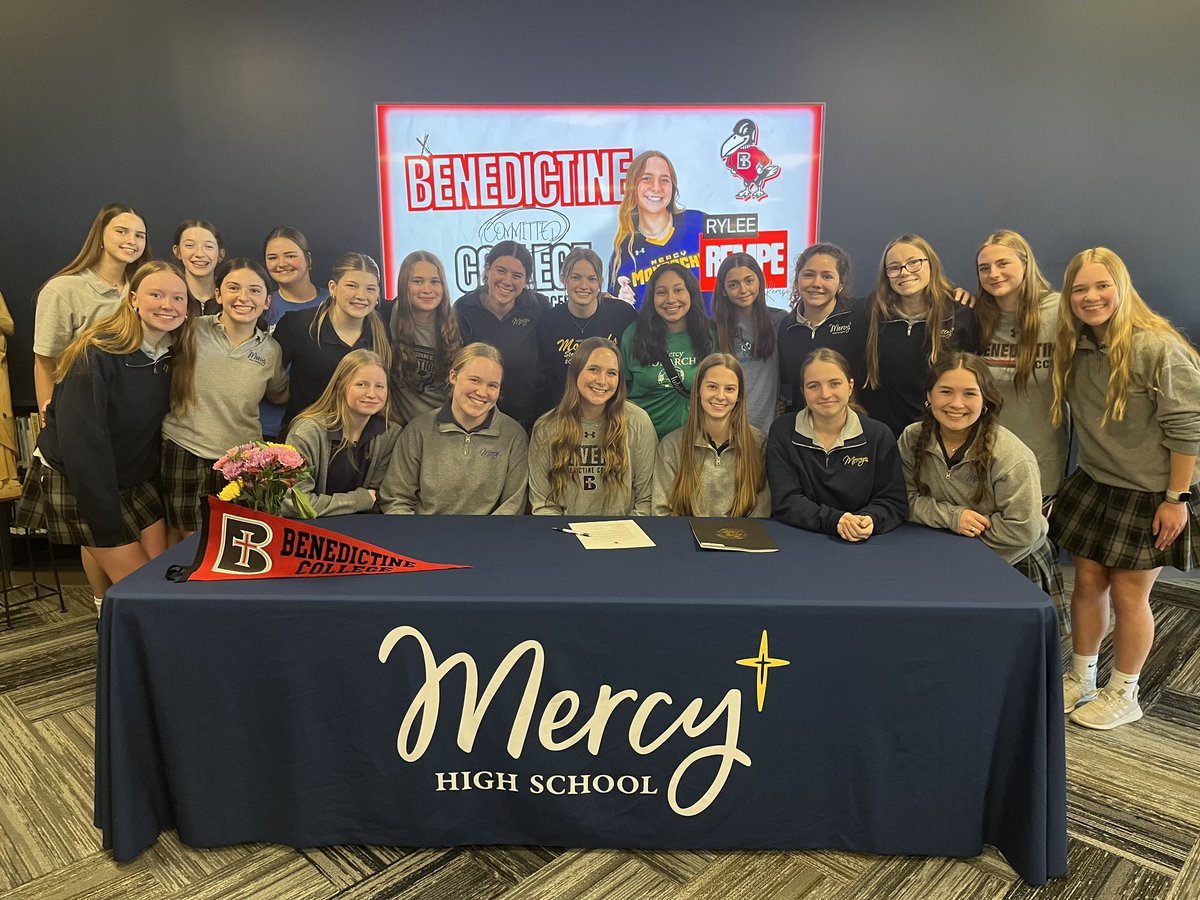 Congratulations to Mercy Soccer player  <a href="/RyleeRempe/">rylee rempe</a> ! Today she signed her commitment to the <a href="/BenedictineKS/">Benedictine College</a> women’s soccer team. 

Congratulations Rylee! 🦋