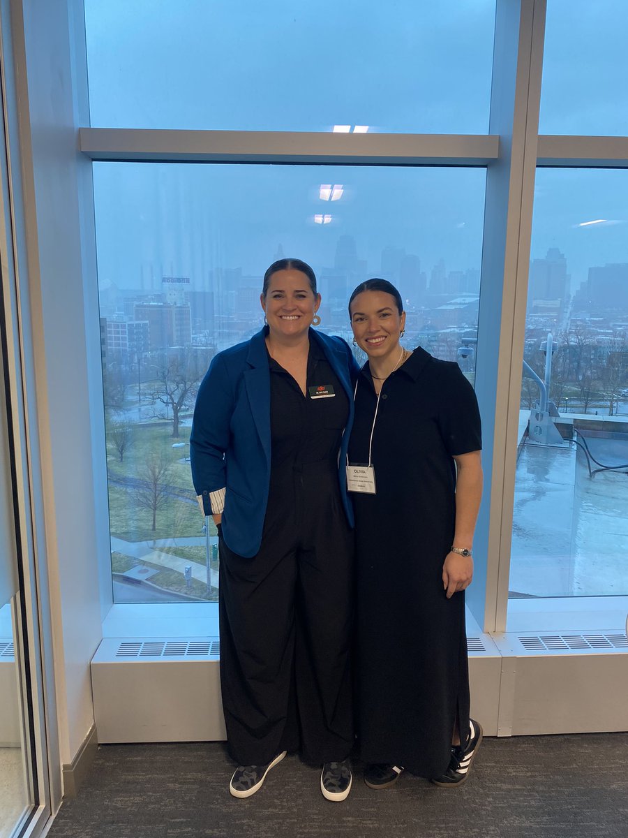 o_anderson1's tweet photo. Incredible experience at the 2024 @csacsm conference! I had the privilege of presenting a collaborative project with the @okstate MAAX Lab @DrBreeBaker and @JCC_PhD at @TCU on sex-specific musculoskeletal asymmetries post-ACL reconstruction. Next up, Boston! @ACSMNews https://t.co/ZyagneGGQi